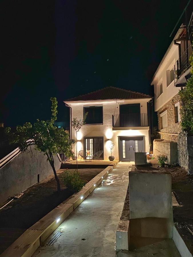 Wild Pear Old Town Boutique Accommodation Охрид Екстер'єр фото