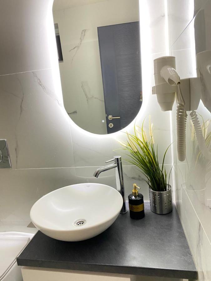 Wild Pear Old Town Boutique Accommodation Охрид Екстер'єр фото